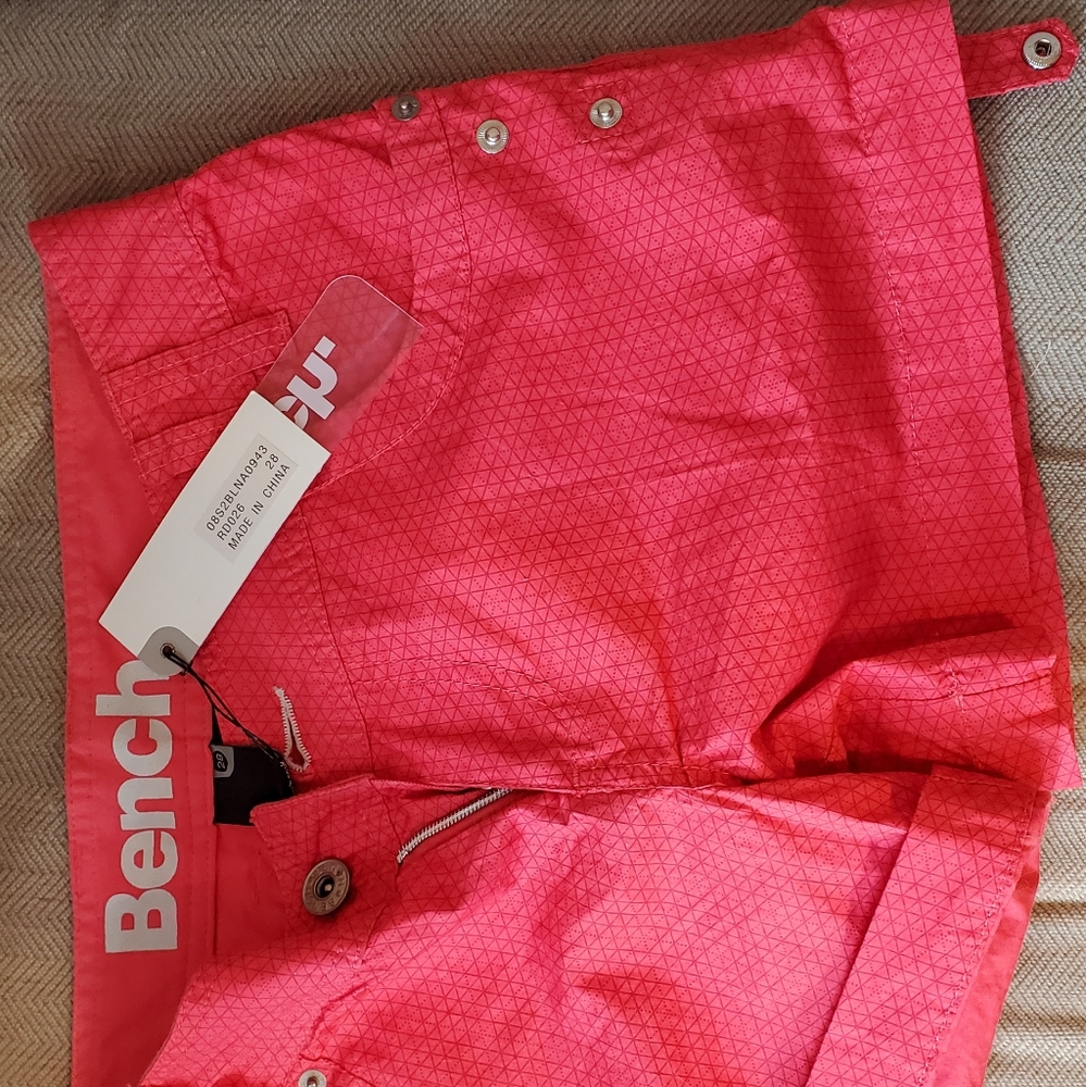 Bench shorts - size 28